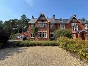 5 bedroom semi detached house to rent