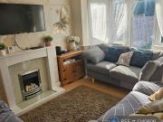 5 bedroom semi detached house to rent