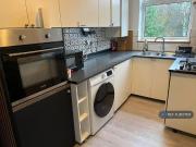 5 bedroom semi detached house to rent