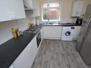 5 bedroom semi detached house to rent