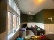 5 bedroom semi detached house to rent