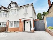 5 bedroom semi detached house to rent
