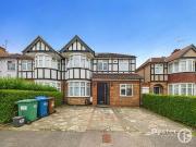 5 bedroom semi detached house to rent
