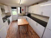 5 bedroom semi detached house to rent