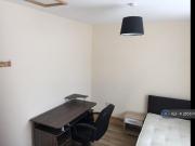 5 bedroom semi detached house to rent