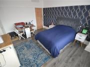 5 bedroom semi detached house to rent