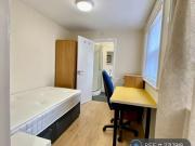 5 bedroom semi detached house to rent