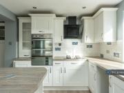 5 bedroom semi detached house to rent