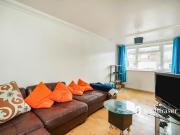 5 bedroom semi detached house to rent