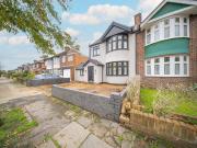 5 bedroom semi detached house to rent