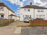 4 bedroom semi detached house to rent