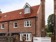 5 bedroom semidetached house for rent in East Street...