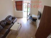 5 bedroom semidetached house for rent in Leeshall...