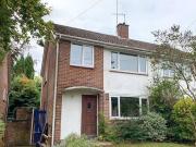 5 bedroom semidetached house for rent in Queens Road...