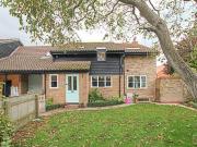 5 bedroom semidetached house for rent in Walnut...