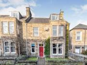 5 bedroom semidetached house for sale in Hawthorn Road...