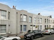 5 Bedroom Terraced House