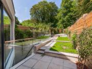 5 Bedroom Terraced House