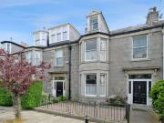 5 Bedroom Terraced House