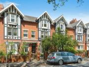 5 Bedroom Terraced House