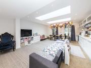 5 Bedroom Terraced House