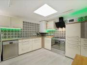 5 Bedroom Terraced House