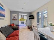 5 Bedroom Terraced House