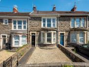 5 bedroom terraced house for rent in Cassell Road,...
