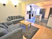 5 bedroom terraced house for rent in Crescent Road,...