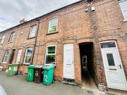 5 bedroom terraced house for rent in Cycle Road,...