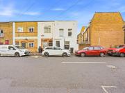 5 bedroom terraced house for rent in Eric Street, London, E3