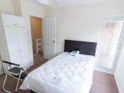 5 bedroom terraced house for rent in Fiona Close...