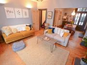 5 bedroom terraced house for rent in Hampstead Road,...