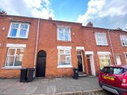 5 bedroom terraced house for rent in Hartopp Road,...
