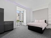 5 bedroom terraced house for rent in Headland Park,...