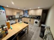5 bedroom terraced house for rent in Hessle Mount, Hyde...