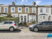5 bedroom terraced house for rent in Lincoln Road, East...