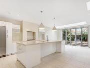 5 Bedroom Terraced House For Rent In London