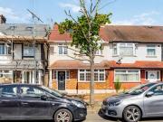 5 Bedroom Terraced House For Rent In Mitcham, Surrey