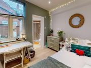 5 bedroom terraced house for rent in Shaftesbury Road,...