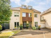 5 bedroom terraced house for rent in Somerset Gardens,...