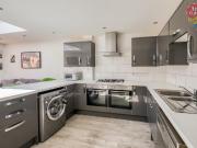 5 bedroom terraced house for rent in Terry Road,...