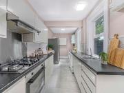 5 bedroom terraced house for rent in Western Road,...