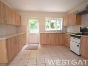 5 bedroom terraced house for rent in Wykeham Road,...