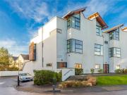 5 bedroom terraced house for sale