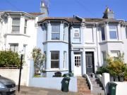 5 bedroom terraced house for sale