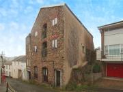 5 bedroom terraced house for sale