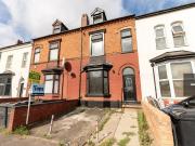 5 bedroom terraced house for sale