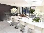 5 bedroom terraced house for sale