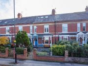 5 bedroom terraced house for sale